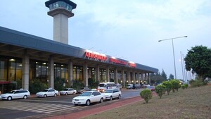 Tormentas obligan a desviar vuelos de Copa y Paranair al aeropuerto Guaraní