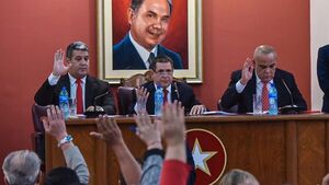 Cartes convoca a sesión para creación de "comisión de infraestructura" e ignora graves irregularidades