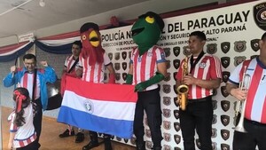 Con bandita y músicas de la Albirroja, Polisapo y Poligallo recorren Alto Paraná