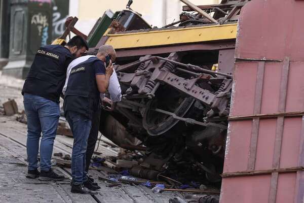 Paraguay se solidariza con Portugal tras descarrilamiento fatal - Mundo - ABC Color