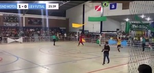 Conmoción en Brasil: arquero de futsal falleció en plena tanda de penales tras recibir un pelotazo