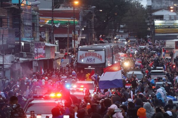 Versus / Alfaro sobre el tremendo acompañamiento desde Ypané hasta Sajonia