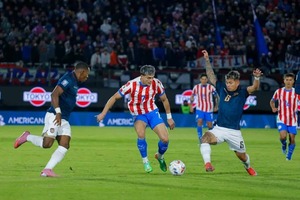 El país delira con la Albirroja, mundialista tras 16 años - La Tribuna