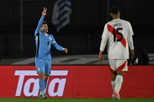 Versus / Uruguay golea 3-0 a Perú y clasifica al Mundial 2026