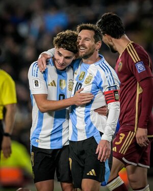 Popular / Argentina comienza a despedir a Messi con una victoria