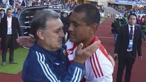 Popular / (VIDEO) ¡Paulo Da Silva contó el lugar más ingueroviable en el que encontró al Tata Martino!