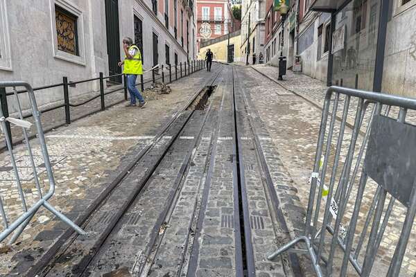 Retirado completamente el funicular de Gloria del lugar del accidente en Lisboa - Mundo - ABC Color