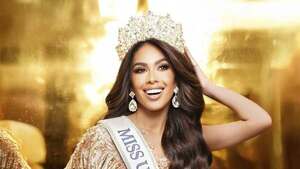 Nueva Miss Universo Paraguay genera polémica: Modelo lanzó bombitas contra la nueva reina