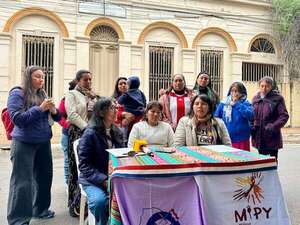 Mujeres indígenas exigen reapertura del Indi en Asunción y protección contra la violencia - Nacionales - ABC Color