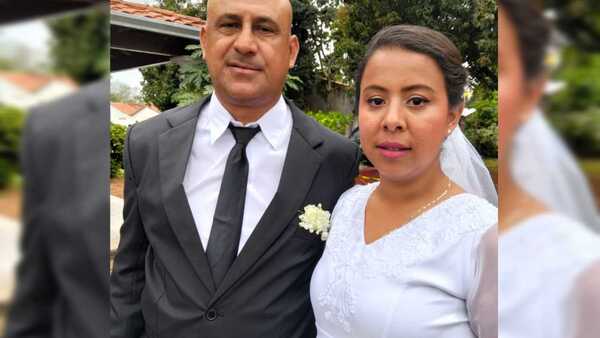 La cuarta fue la vencida: logró casarse tras 8 años