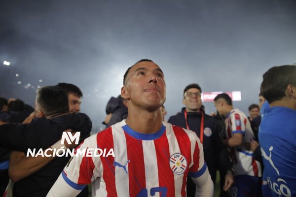 Versus / ¡Conmovedor! El "Kaku" Romero Gamarra se acordó de su madre en pleno festejo