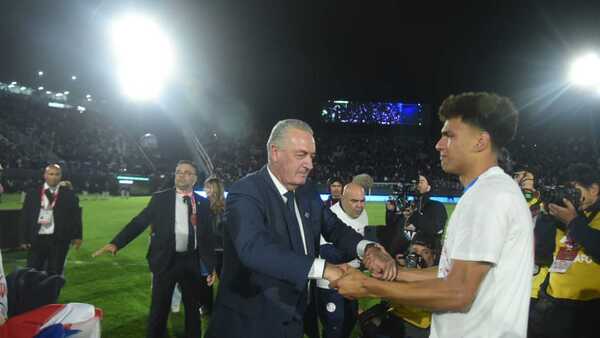 Gustavo Alfaro, el estratega que resucita selecciones