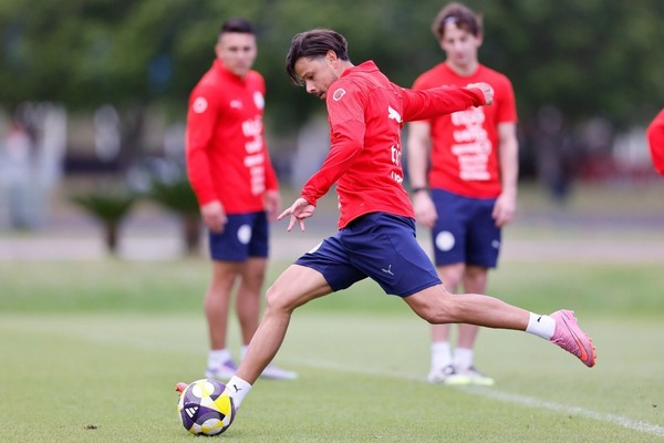 La Albirroja volvió a los entrenamientos tras sellar la clasificación al Mundial 2026 - ADN Digital