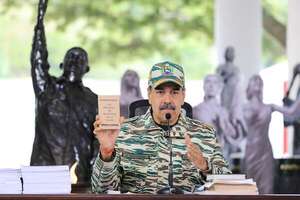 Maduro dice que si Venezuela fuera agredida “pasaría a una etapa de lucha armada” - Mundo - ABC Color