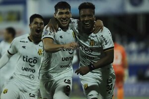 Versus / Guaraní cierra la primera rueda como líder gracias a una tremenda remontada