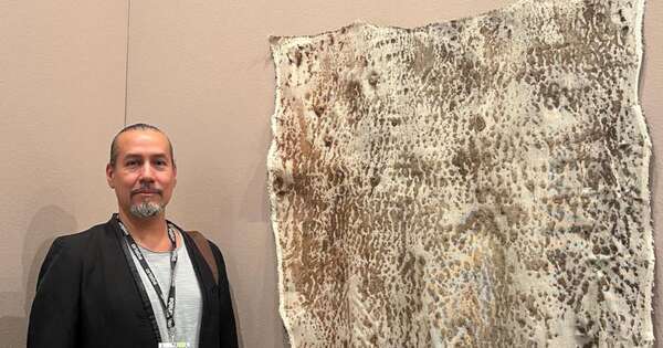 La Nación / Marcos Benítez, en la Feria Arteba de Buenos Aires