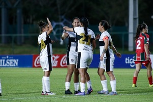 Con dos triunfos arrancó la Copa eFe