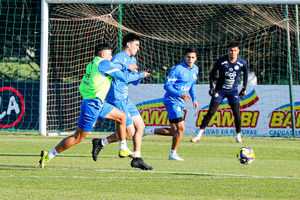 Entrenamiento con fútbol intenso