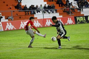Versus / Libertad no levanta vuelo ni con técnico nuevo