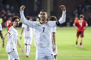 Eliminatorias europeas: Doblete de Ronaldo en goleada lusitana - Fútbol - ABC Color