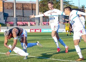 Popular / Triunfo revitalizador del Trico ante el Canario