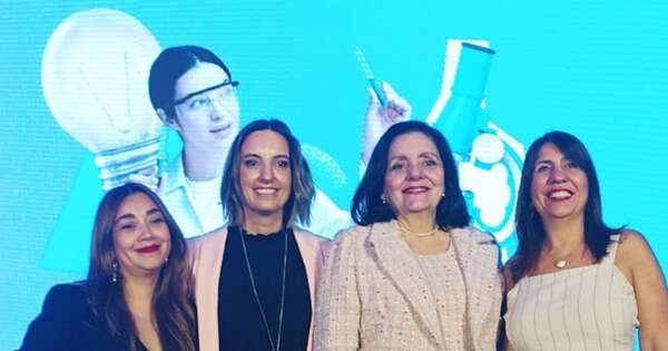La Nación / Premian a consejera de Conacyt por innovación