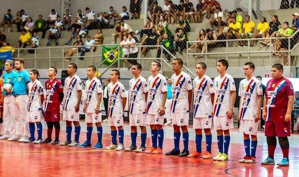Fútbol de salón: Paraguay cae ante Brasil en Mundial C13 - Polideportivo - ABC Color