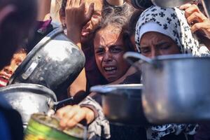 Cinco personas, tres menores, murieron de hambre el sábado en Gaza - Mundo - ABC Color