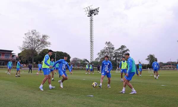 El vuelo a Perú y los cambios en el equipo - Selección Paraguaya - ABC Color