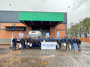 Hyundai Camiones & Buses realizó seminario de conducción para Cooperativa Colonias Unidas - Amigo Camionero