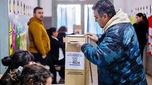 Peronismo aplasta al partido de Milei en comicios provinciales