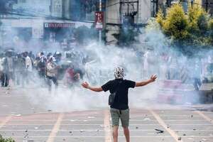 Al menos 6 muertos en las protestas de Generación Z en Nepal por el veto de redes sociales - Mundo - ABC Color