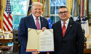 Gustavo Leite presentó cartas credenciales a Donald Trump en la Casa Blanca - OviedoPress