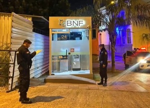 Un hombre fue capturado cuando manipulaba un cajero del BNF