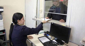 Funcionarios contratados deben presentar facturas