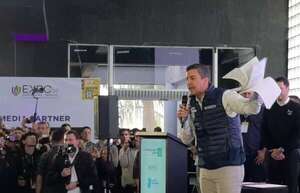 Peña promulga tres “leyes de incentivos” durante su visita a Ciudad del Este  - ABC en el Este - ABC Color
