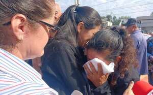 AUDIO: Manifestantes exigen justicia por feminicidio en medio de escándalo por video de fiscal e intendenta  - A La Gran 7-30 - ABC Color