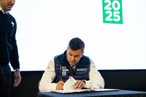 Ejecutivo promulga nuevas leyes de inversión, maquila y producción