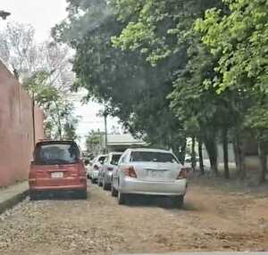 Queja ciudadana: estacionamiento indebido en Reducto - San Lorenzo Hoy