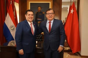 Popular / "Cartes es el líder de mejor imagen dentro y fuera del partido", lanzó Nicanor Duarte Frutos