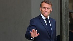 Parlamento francés destituyó al Primer Ministro y Macron deberá renovar su Gobierno