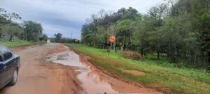 Tres kilómetros de la ruta que une Tobatí con Arroyos y Esteros están repletos de baches - Nacionales - ABC Color