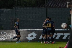 Versus / Trinidense vuelve al triunfo y se pone tercero en el Clausura
