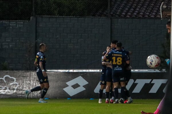 Versus / Trinidense vuelve al triunfo y se pone tercero en el Clausura