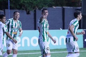 Festejo albiverde en el cierre del capítulo 26