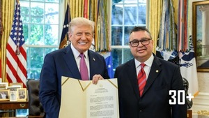 El embajador Gustavo Leite presentó sus cartas credenciales a Donald Trump - trece