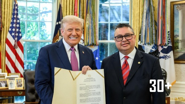 El embajador Gustavo Leite presentó sus cartas credenciales a Donald Trump - trece