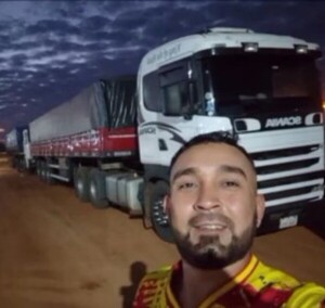 Popular / Trabajo de rescate de chofer y camión se complica por falta de equipamientos