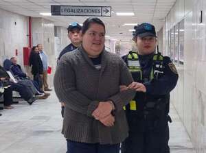 Intendenta liberal fue detenida tras comparecer en audiencia preliminar - Política - ABC Color
