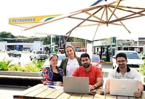 Petrobras celebra el éxito de la promo Rally con  40.000 cupones - Empresariales - ABC Color